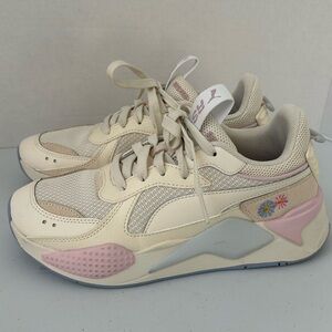 Puma Women's Beige and Pink Sneakers Like New